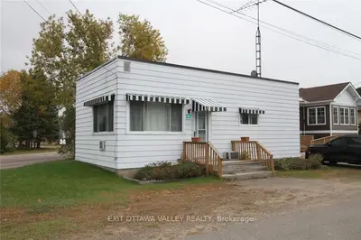 75 Bay Street, Madawaska Valley, On K0j 1b0