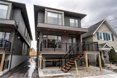 83 Rosemount Avenue C, West Centre Town, On K1y 1p5