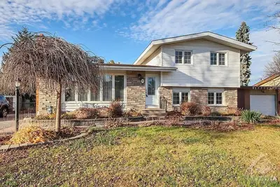 35 BRENT Avenue, South of Baseline to Knoxdale, ON K2G 3L1