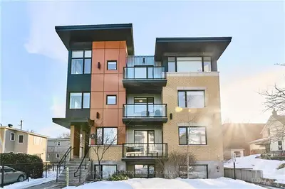 9 CHAPLEAU Avenue 301, New Edinburgh - Lindenlea, ON K1M 1E4