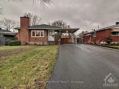 2249 DOMALATCHY Place, Parkway Park - Queensway Terrace S and Area, ON K2C 0Y6