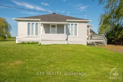 2957 SARSFIELD Road, Orleans - Cumberland and Area, ON K0A 3E0
