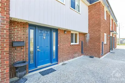 1821 WALKLEY Road 52, Alta Vista and Area, ON K1H 6X9