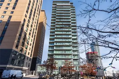 111 Champagne Avenue 405, Dows Lake - Civic Hospital And Area, On K1s 5v3