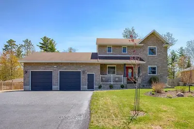 606 HUMMINGBIRD Lane, Petawawa, ON K8H 0A8