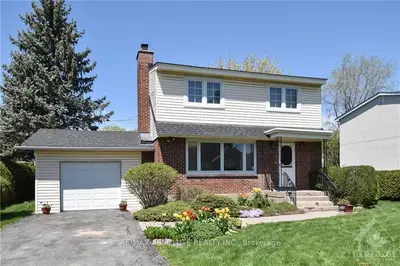 203 CHANDLER Avenue, Mooneys Bay - Carleton Heights and Area, ON K2C 0G3