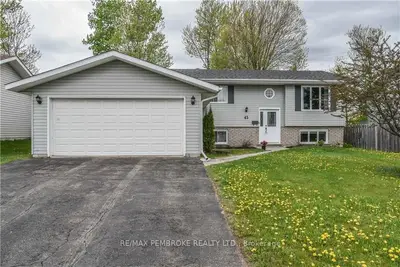 45 BRIARWOOD Drive, Petawawa, ON K8H 3N7