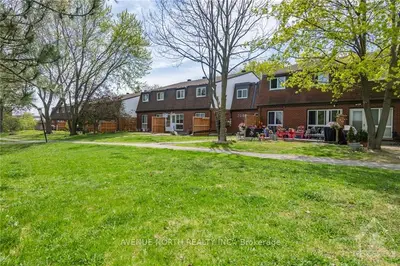 2080 OGILVIE Road 13K, Beacon Hill North - South and Area, ON K1J 7N8