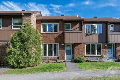 2111 MONTREAL Road 81, Beacon Hill North - South and Area, ON K1J 8M8