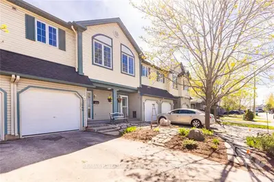 2066 AVENUE P Avenue, Alta Vista and Area, ON K1G 6G7