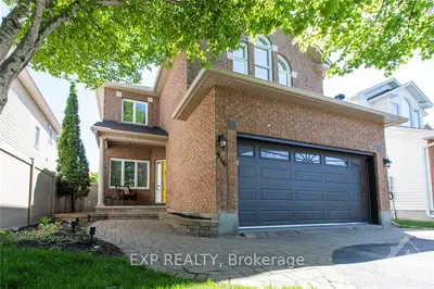 916 COMO Crescent, Orleans - Cumberland and Area, ON K4A 3Z7