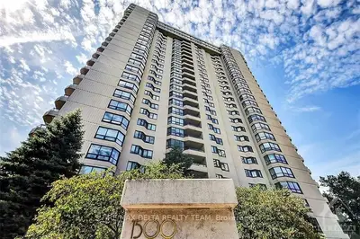 1500 Riverside Drive 1704, Alta Vista And Area, On K1g 4j4