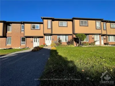 3139 Stockton Drive, Blossom Park - Airport And Area, On K1t 1s3