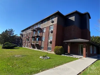6 Charlotte Place 20, Brockville, On K7v 6t5