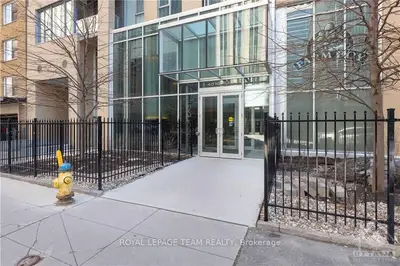 40 Nepean Street 2405, Ottawa Centre, On K2p 0x5