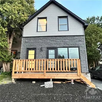 220 Mcarthur Avenue 2, Vanier And Kingsview Park, On K1l 6p5