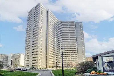 1081 Ambleside Drive 610, Woodroffe, On K2b 8c8