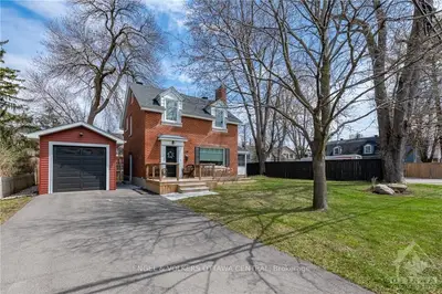 539 BRIERWOOD Avenue, Carlingwood - Westboro and Area, ON K2A 2H4