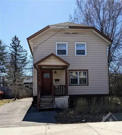 128 QUEEN MARY Street, Overbrook - Castleheights and Area, ON K1K 1X5