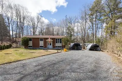 3025 OLD MONTREAL Road, Orleans - Cumberland and Area, ON K4C 1A9