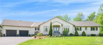 121 WILBERT COX Drive, Carp - Huntley Ward, ON K0A 1L0