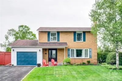 78 COUNTRY Lane E, Kanata, ON K2L 1J2