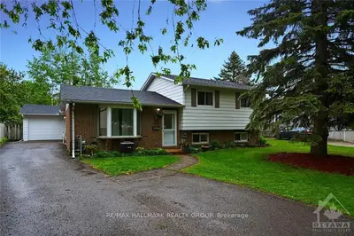 1302 BORDEN Crescent, Brockville, ON K6V 5X5