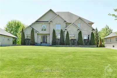 6842 SOUTH VILLAGE Drive, Greely - Metcalfe - Osgoode - Vernon and Area, ON K4P 0A5