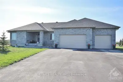6845 SPRINGRUN Place, Greely - Metcalfe - Osgoode - Vernon and Area, ON K4P 0E1