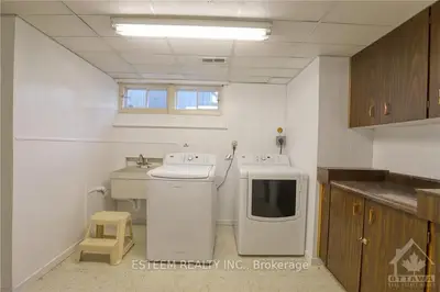 36 Moorcroft Road, South Of Baseline To Knoxdale, On K2g 0m7