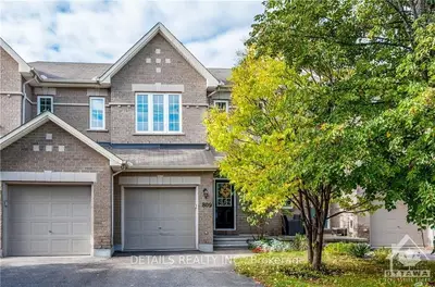 809 Schooner Crescent, Blossom Park - Airport And Area, On K1v 1y8