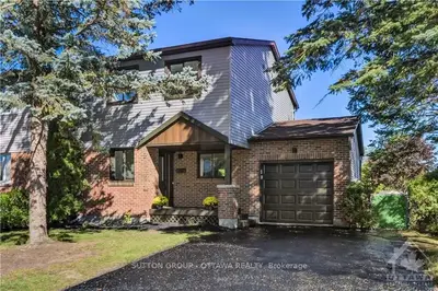 1843 SIMARD Drive, Orleans - Convent Glen and Area, ON K1C 3B4