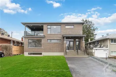 2475 FALCON Avenue, Billings Bridge - Riverside Park and Area, ON K1V 8C8