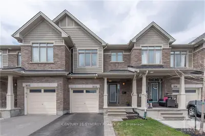 904 LITTLEROCK Way, Leitrim, ON K1T 0N2