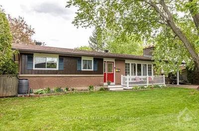 7 FOOTHILLS Drive, Bells Corners and South to Fallowfield, ON K2H 6K2