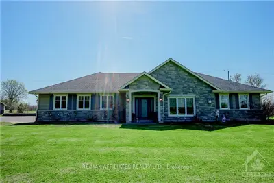 9625 HIGHWAY 42, Rideau Lakes, ON K0G 1X0