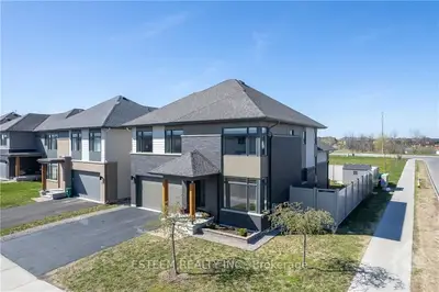 200 TAURUS Place, Blossom Park - Airport and Area, ON K1X 0A6