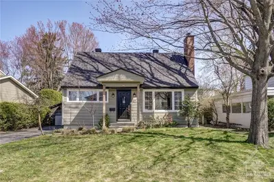 24 BEDFORD Crescent, Manor Park - Cardinal Glen and Area, ON K1K 0E4