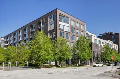 300A LETT Street 415, West Centre Town, ON K1R 0B8