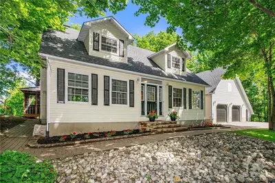 2905 ERNSIDE Crescent, Orleans - Cumberland and Area, ON K4C 1B6