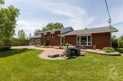 2341 OLD MONTREAL Road, Orleans - Cumberland and Area, ON K4C 1G4