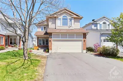 880 COMO Crescent, Orleans - Cumberland and Area, ON K4A 4A4