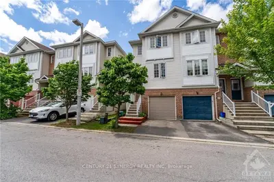 140 WHARHOL, Bells Corners and South to Fallowfield, ON K2H 1G5