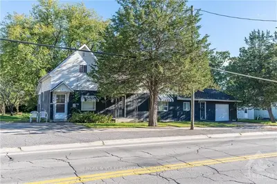 38 Drummond Street, Rideau Lakes, On K0g 1e0