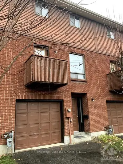 3 Black Forest Lane, Bells Corners And South To Fallowfield, On K2h 9e6