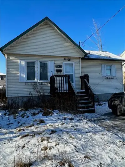 170 Woodroffe Avenue, Woodroffe, On K2a 3t9