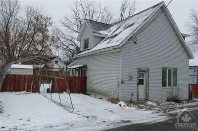 4 Mill Street, North Dundas, On K9h 2l4
