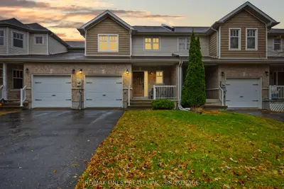 Att/Row/Townhouse in Kingston
