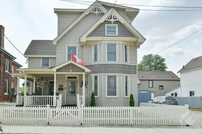 46 DANIEL Street, Brockville, ON K6V 4Z5