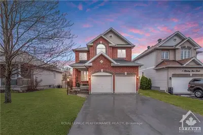 3 SHINING STAR Circle, Stittsville - Munster - Richmond, ON K2S 2B5